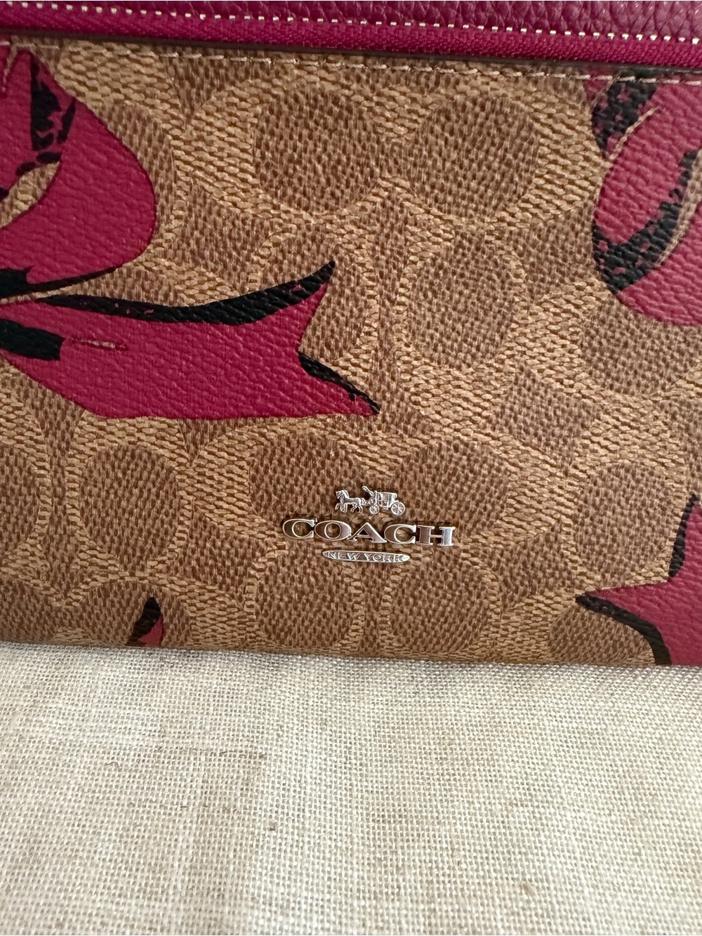 Coach Brown Signature Pink Red Bow Print Zip Wallet Wristlet - Picture 2 of 8
